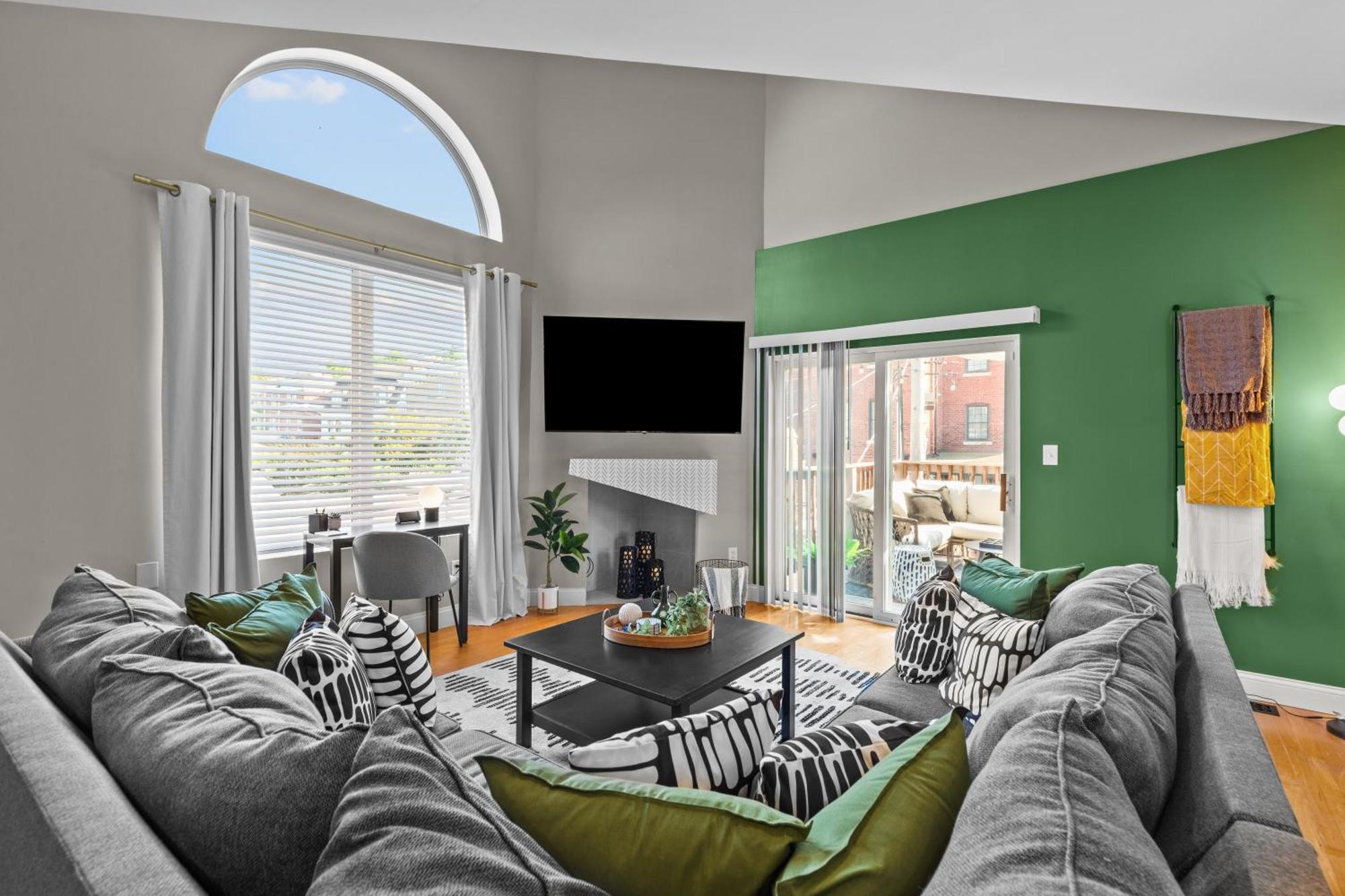 Tower Grove West End Whimsy | Jz Vacation Rentals מראה חיצוני תמונה